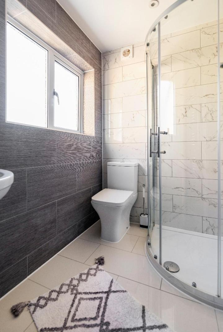 Luxury House 4 Ensuite Bedrooms, Free Parking ,Wifi Oxford Exterior photo